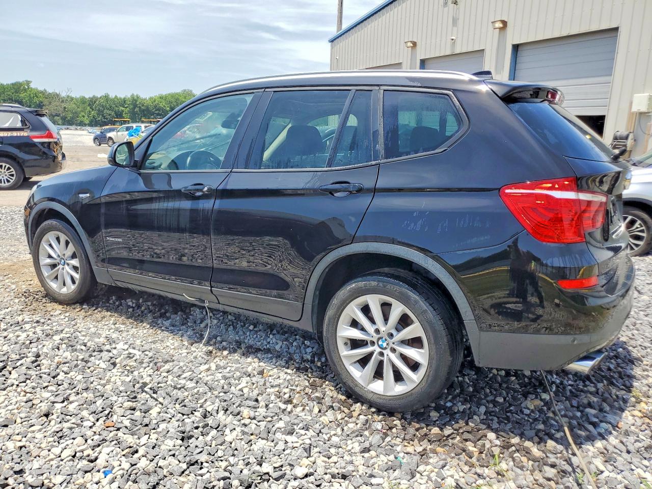 2017 BMW X3 XDRIVE28I — снимка 2