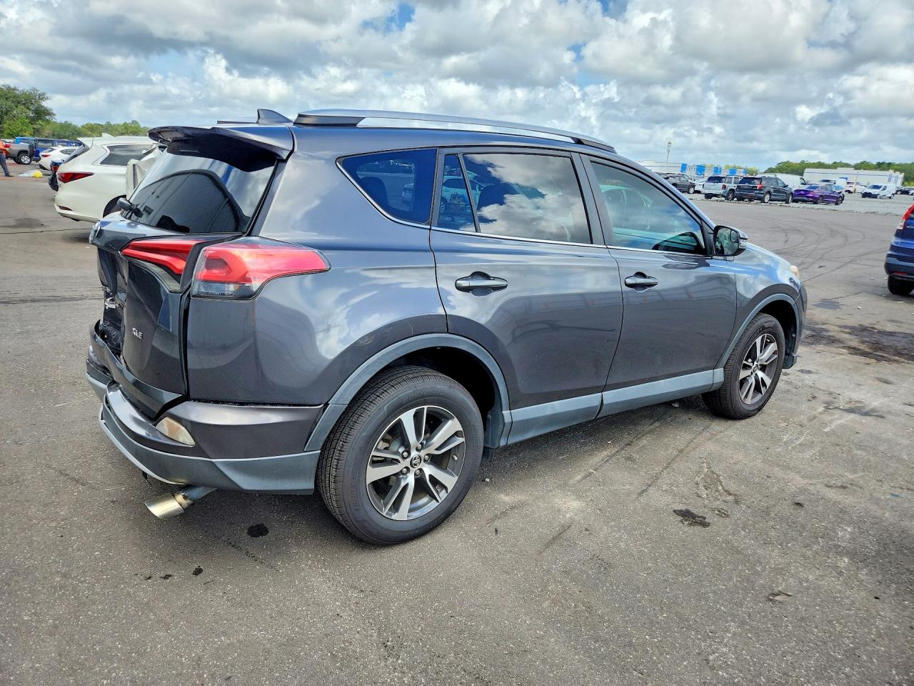 2016 TOYOTA RAV4 XLE — снимка 3