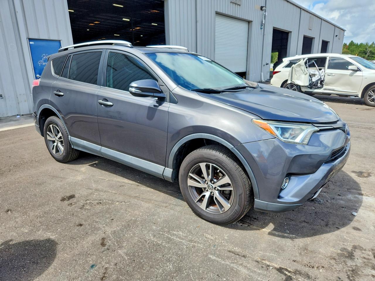 2016 TOYOTA RAV4 XLE — снимка 4
