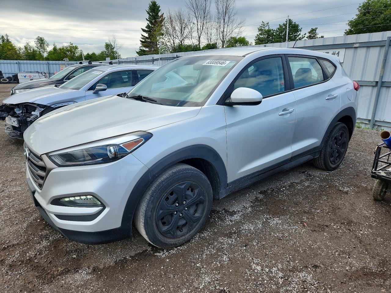 2016 HYUNDAI TUCSON SE