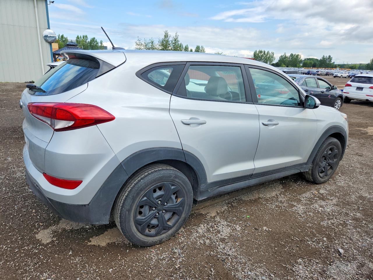 2016 HYUNDAI TUCSON SE — снимка 3