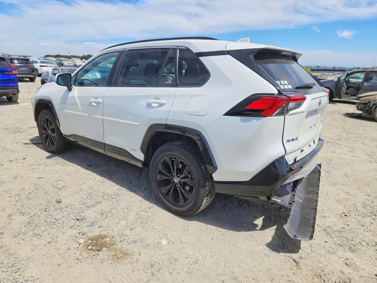 2022 TOYOTA RAV4 SE — снимка 2