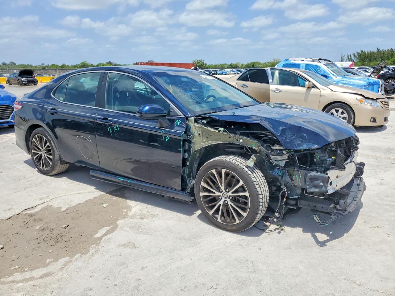 2020 TOYOTA CAMRY SE — снимка 4