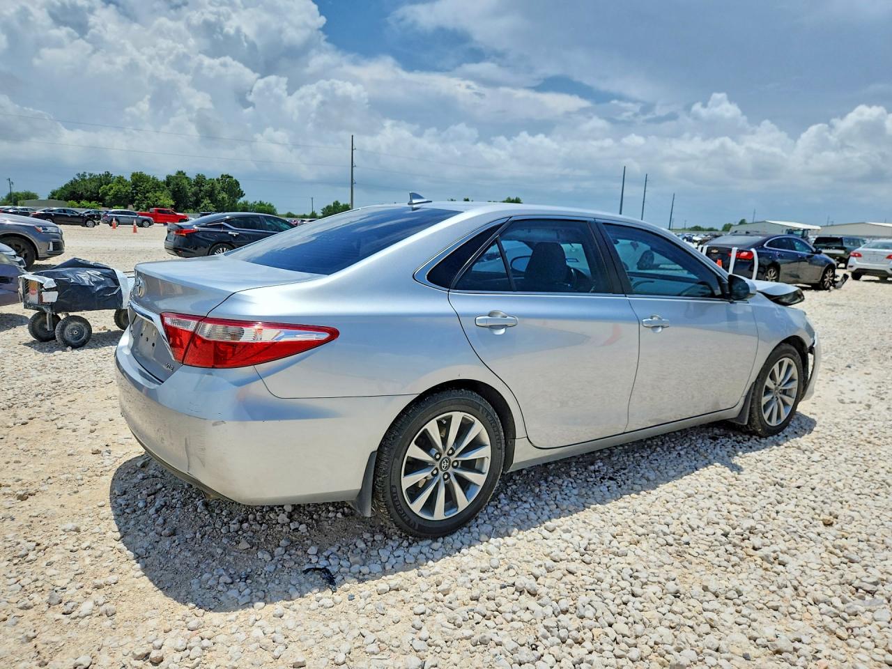 2016 TOYOTA CAMRY XLE V6 — снимка 3