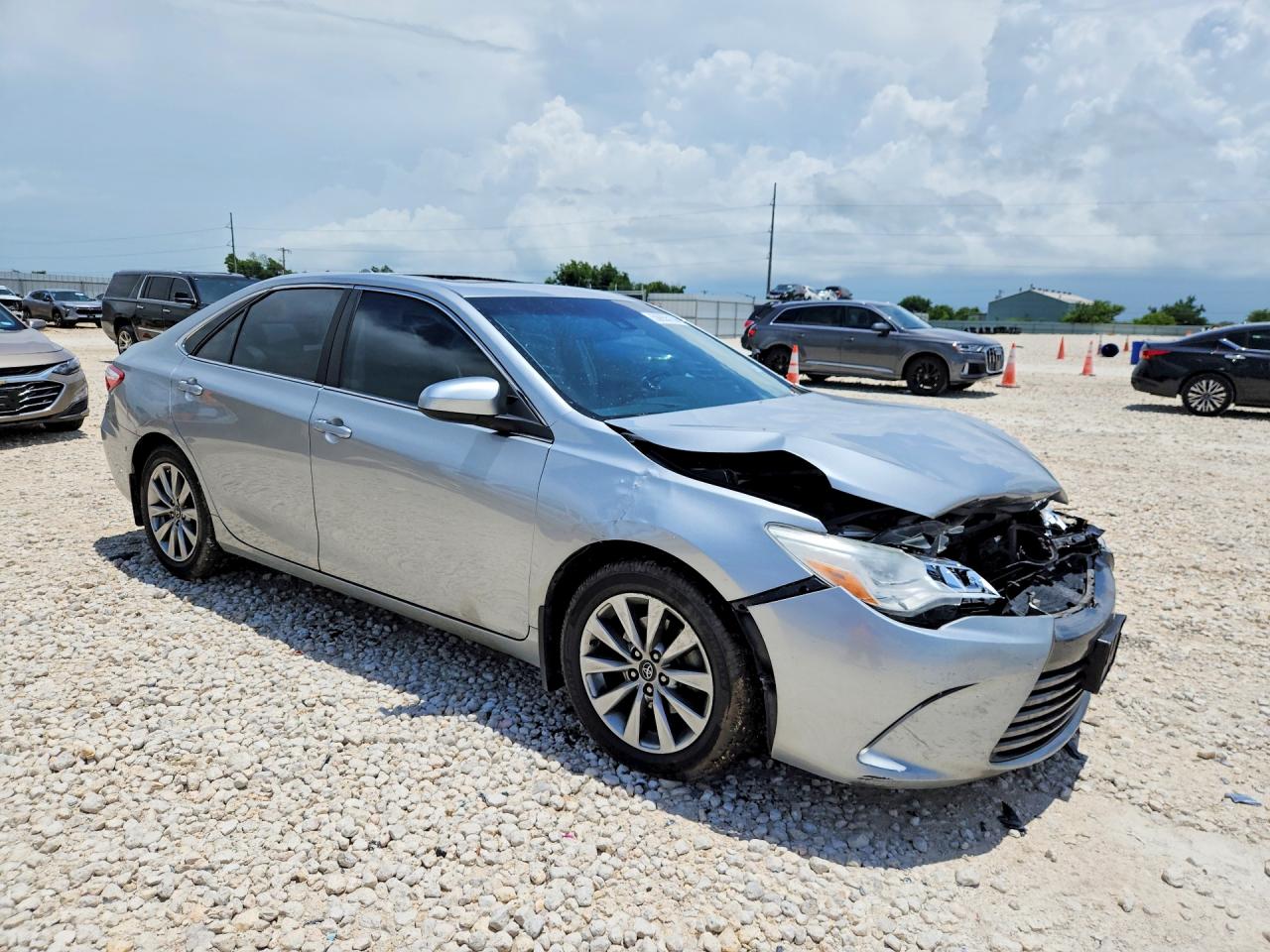 2016 TOYOTA CAMRY XLE V6 — снимка 4