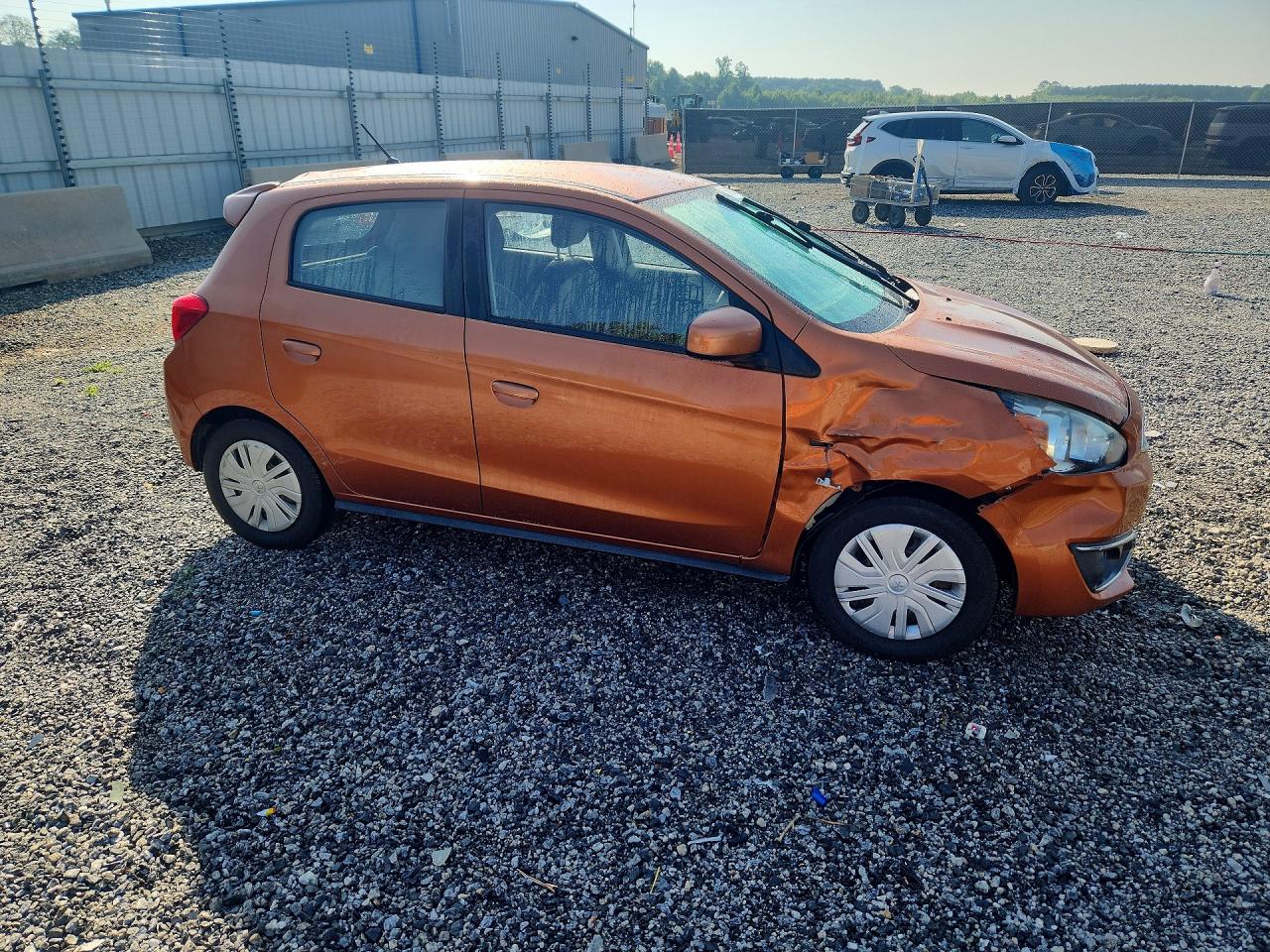 2017 MITSUBISHI MIRAGE ES — снимка 4