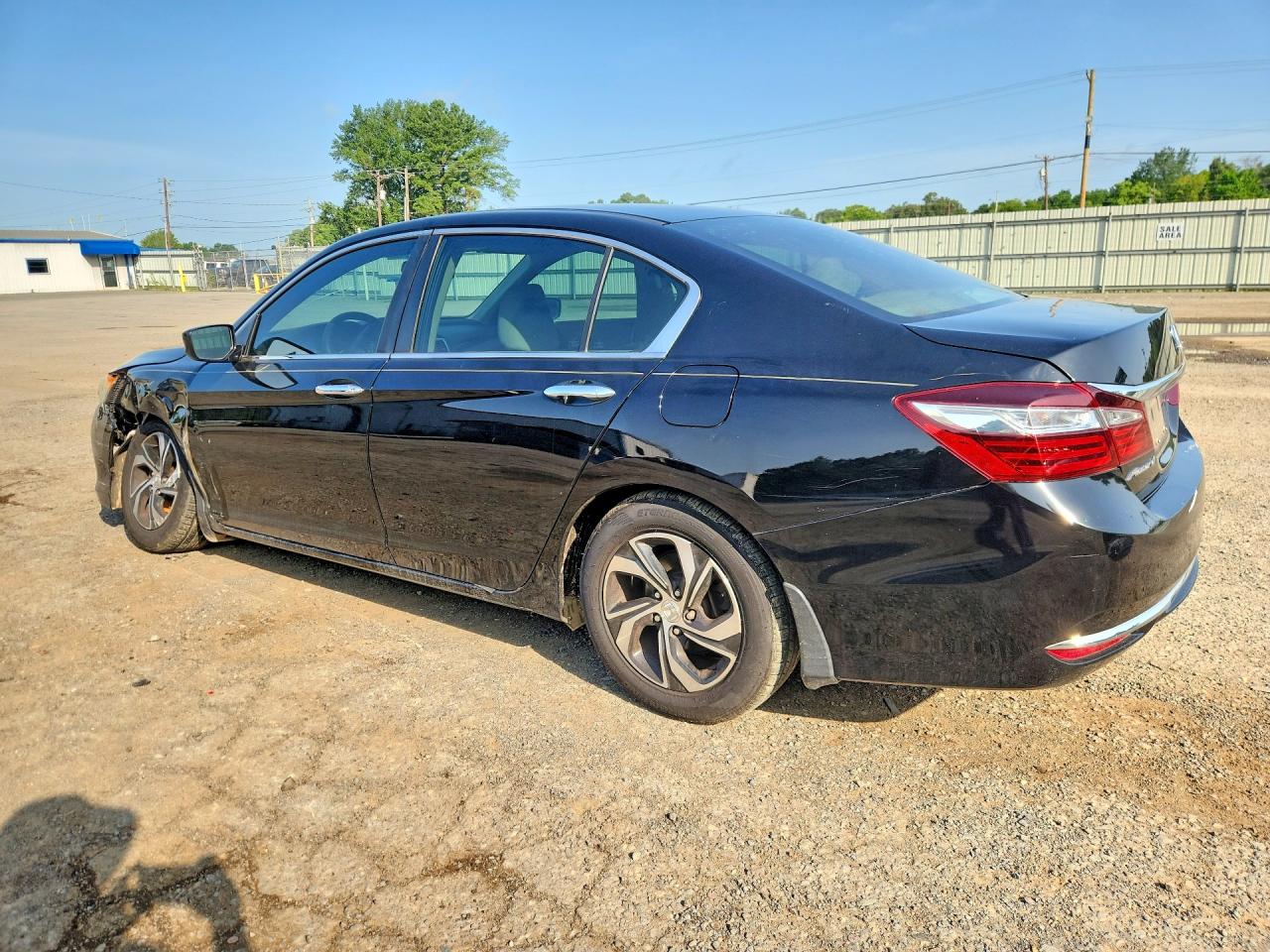 2017 HONDA ACCORD LX — снимка 2