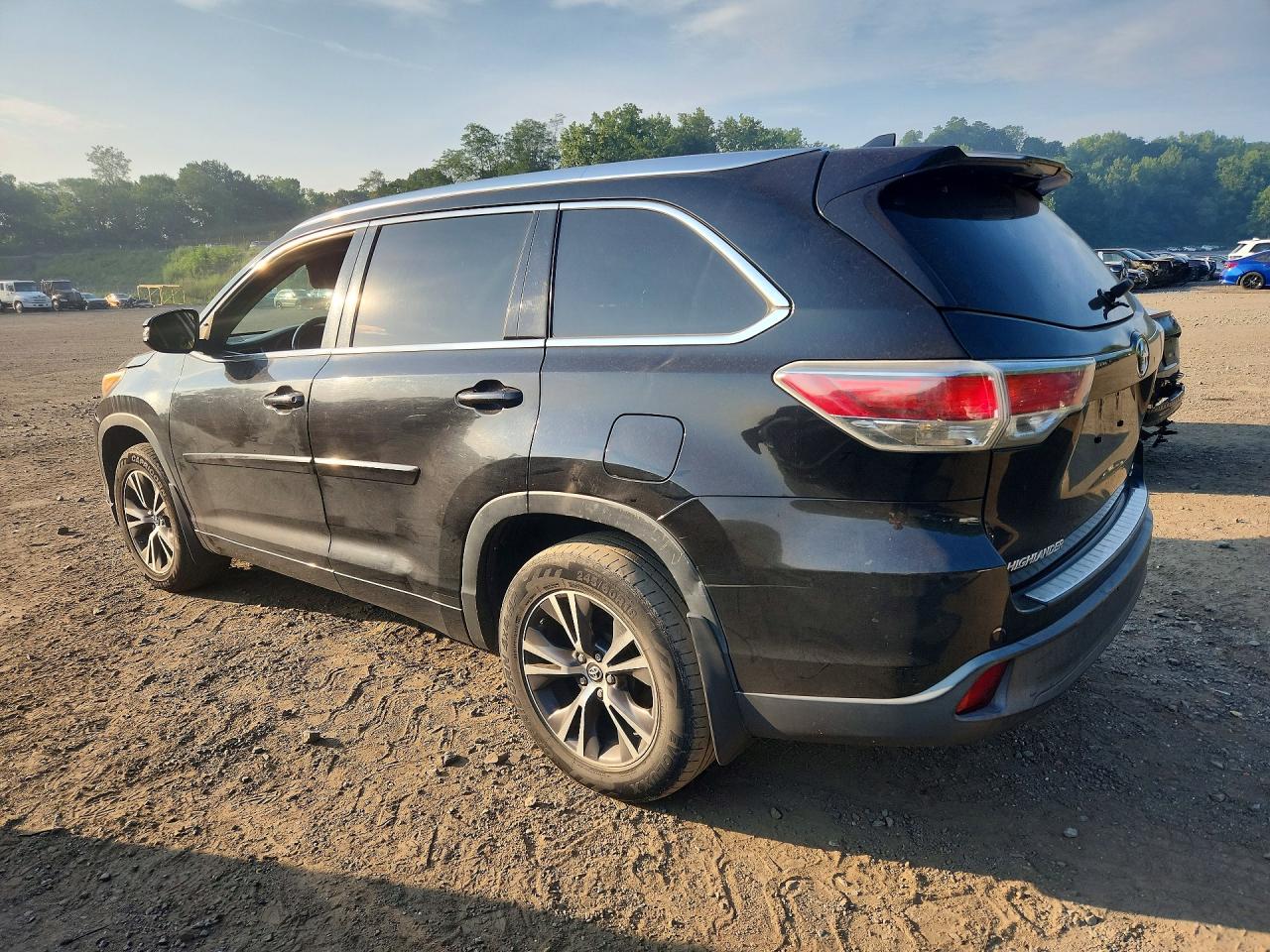 2016 TOYOTA HIGHLANDER XLE — снимка 2
