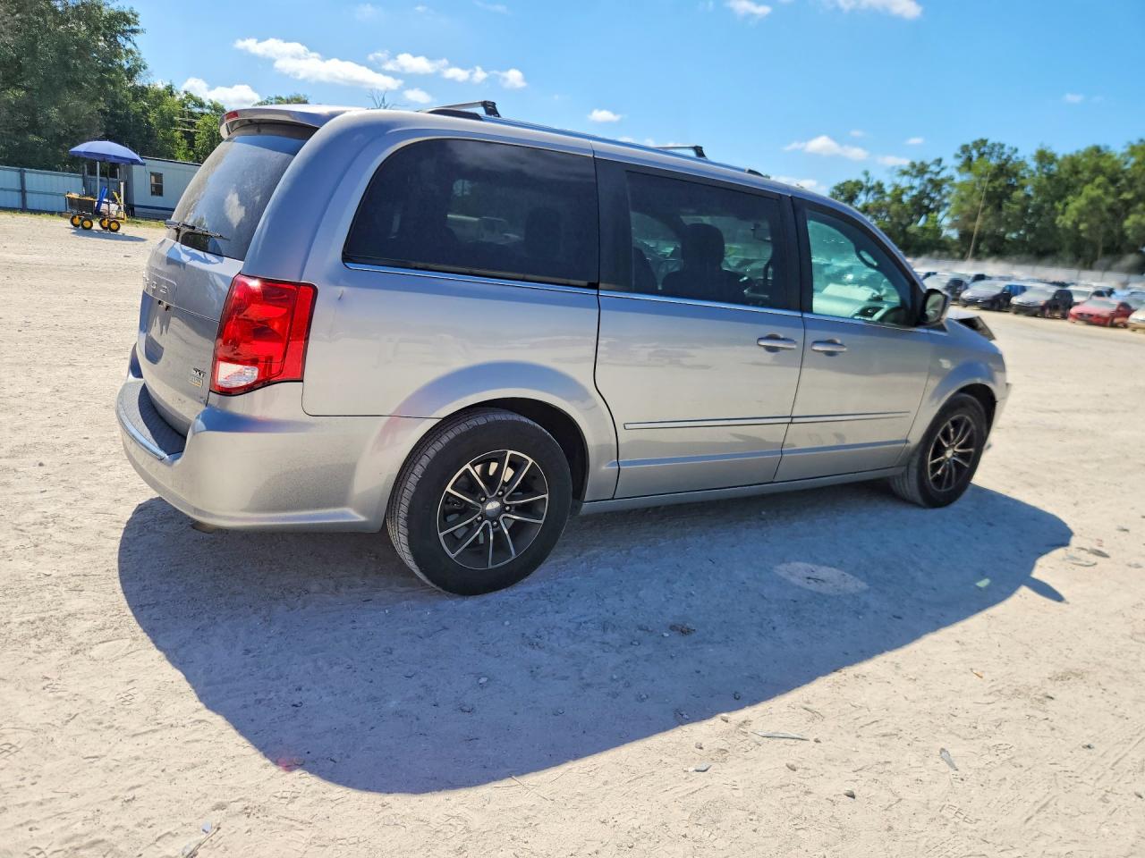 2017 DODGE GRAND CARAVAN SXT — снимка 3