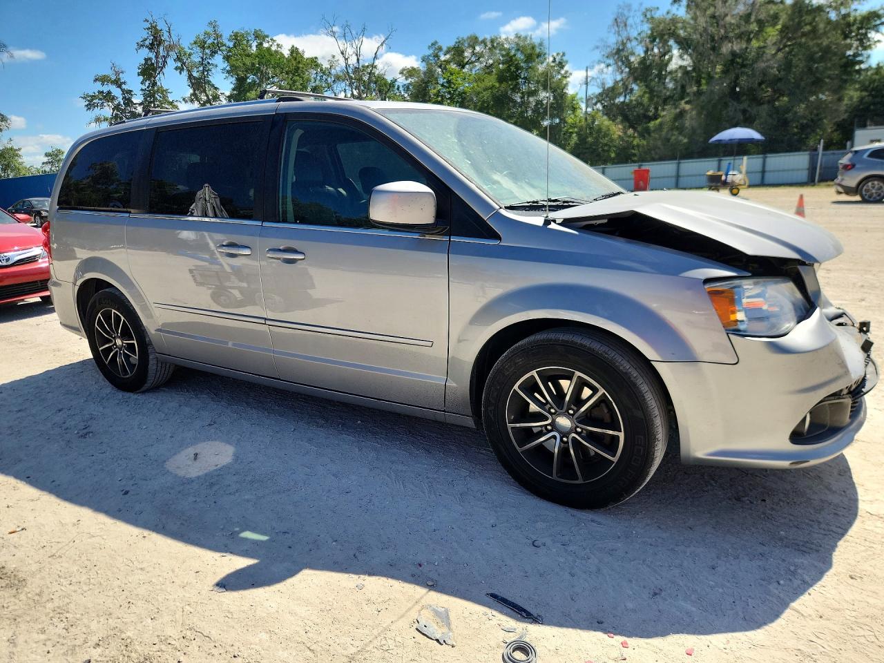2017 DODGE GRAND CARAVAN SXT — снимка 4