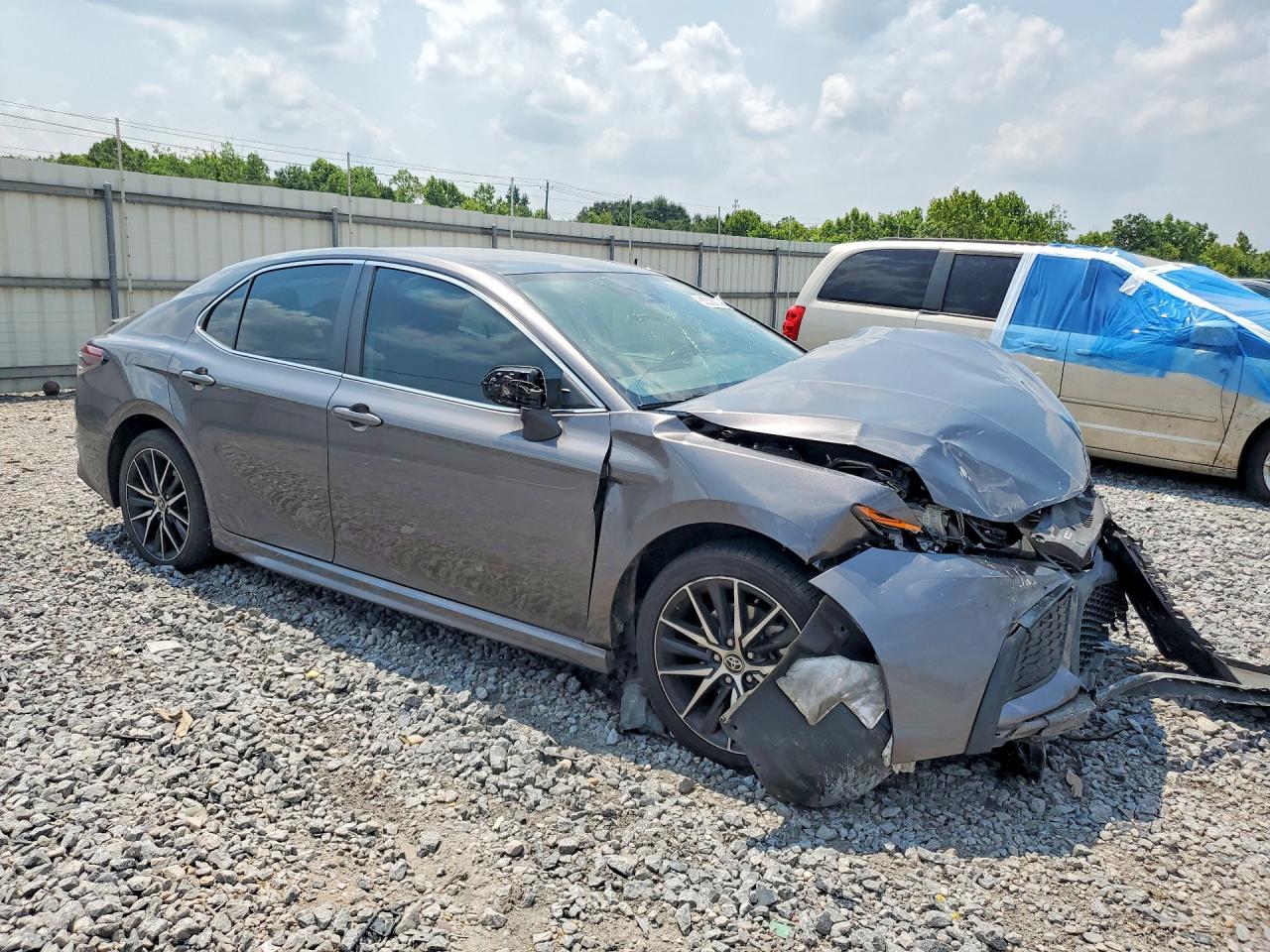 2021 TOYOTA CAMRY SE — снимка 4