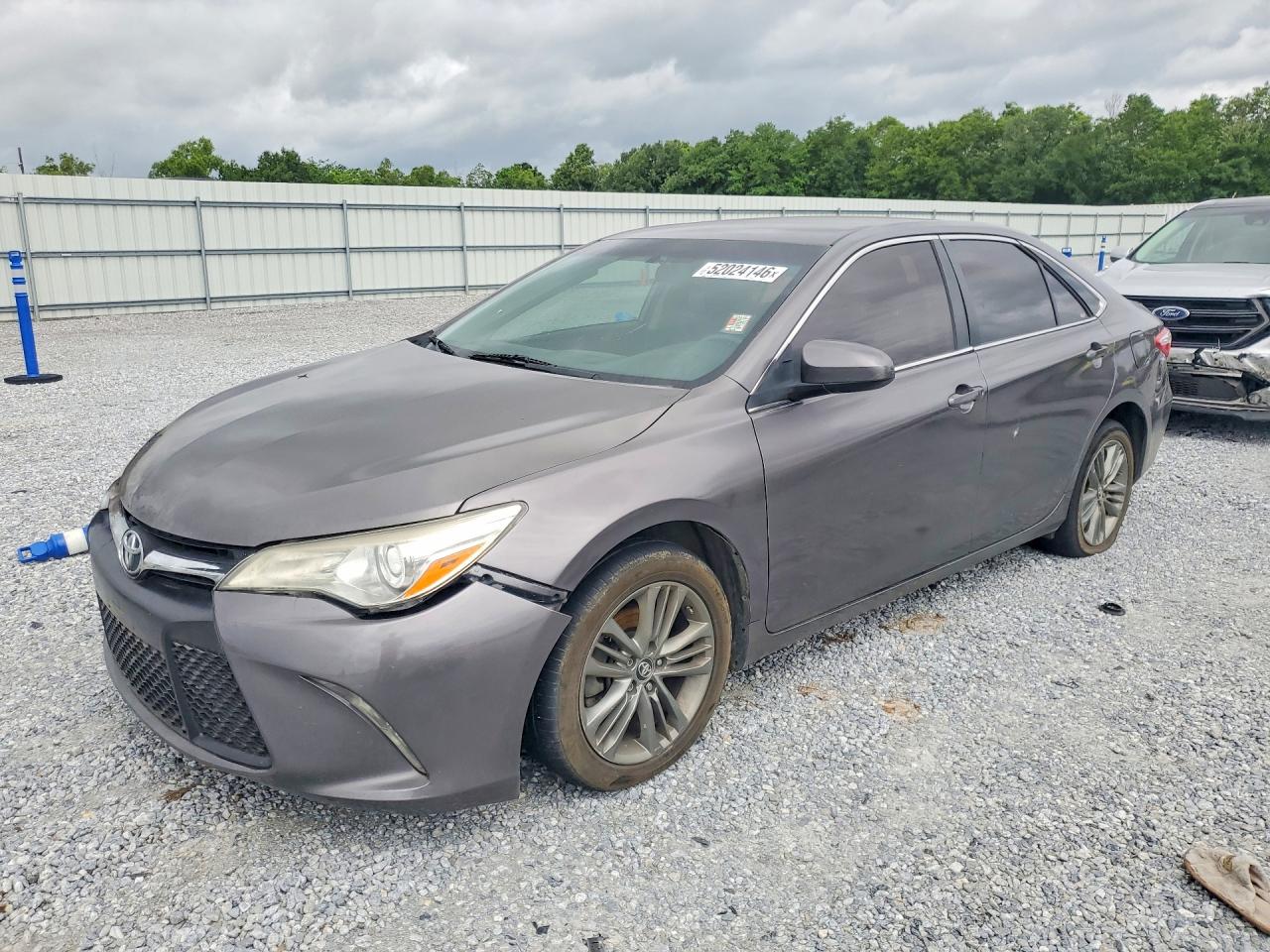 2017 TOYOTA CAMRY SE