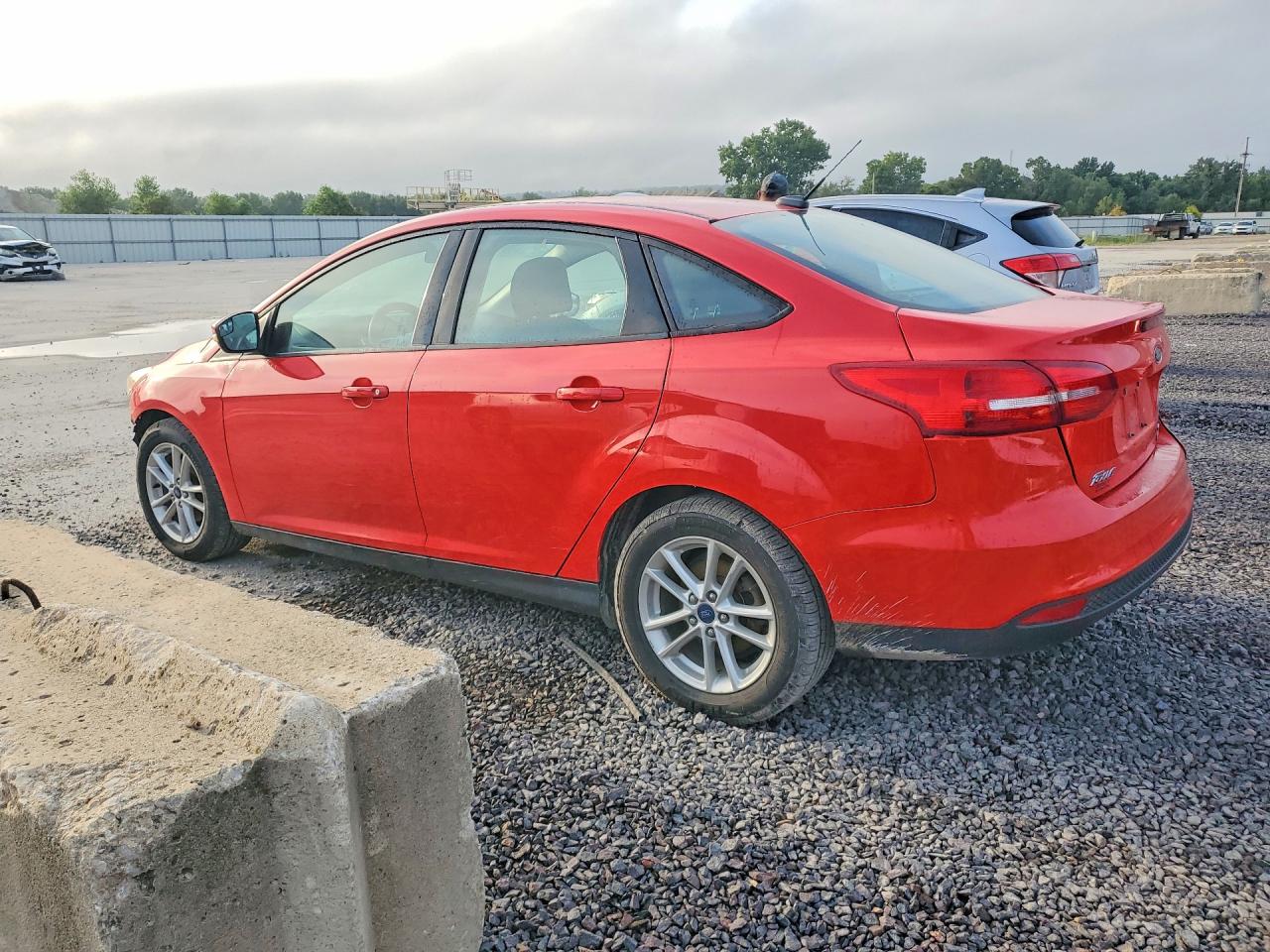 2017 FORD FOCUS SE — снимка 2