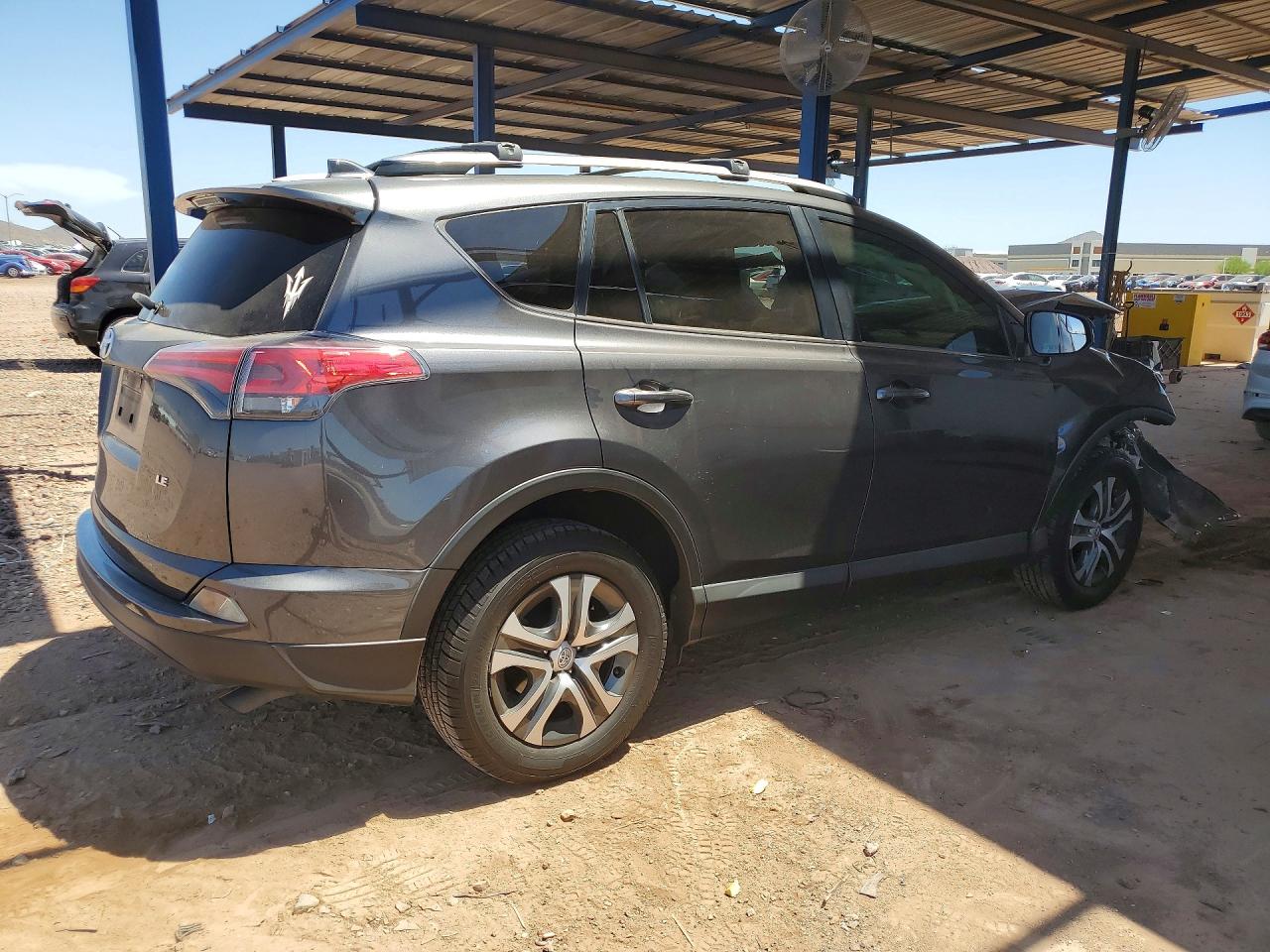 2017 TOYOTA RAV4 LE — снимка 3