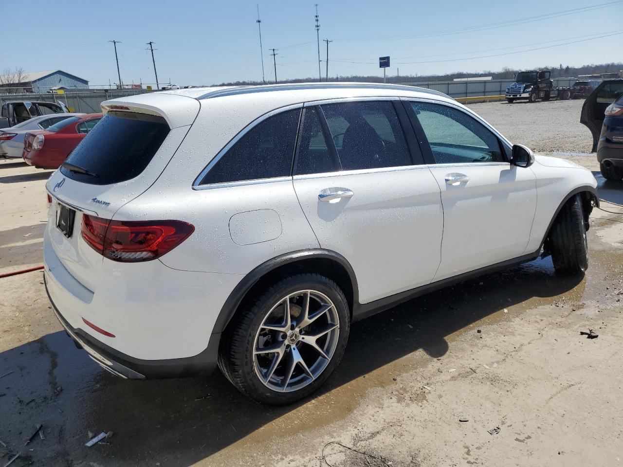 2020 MERCEDES-BENZ GLC 300 4MATIC — снимка 3