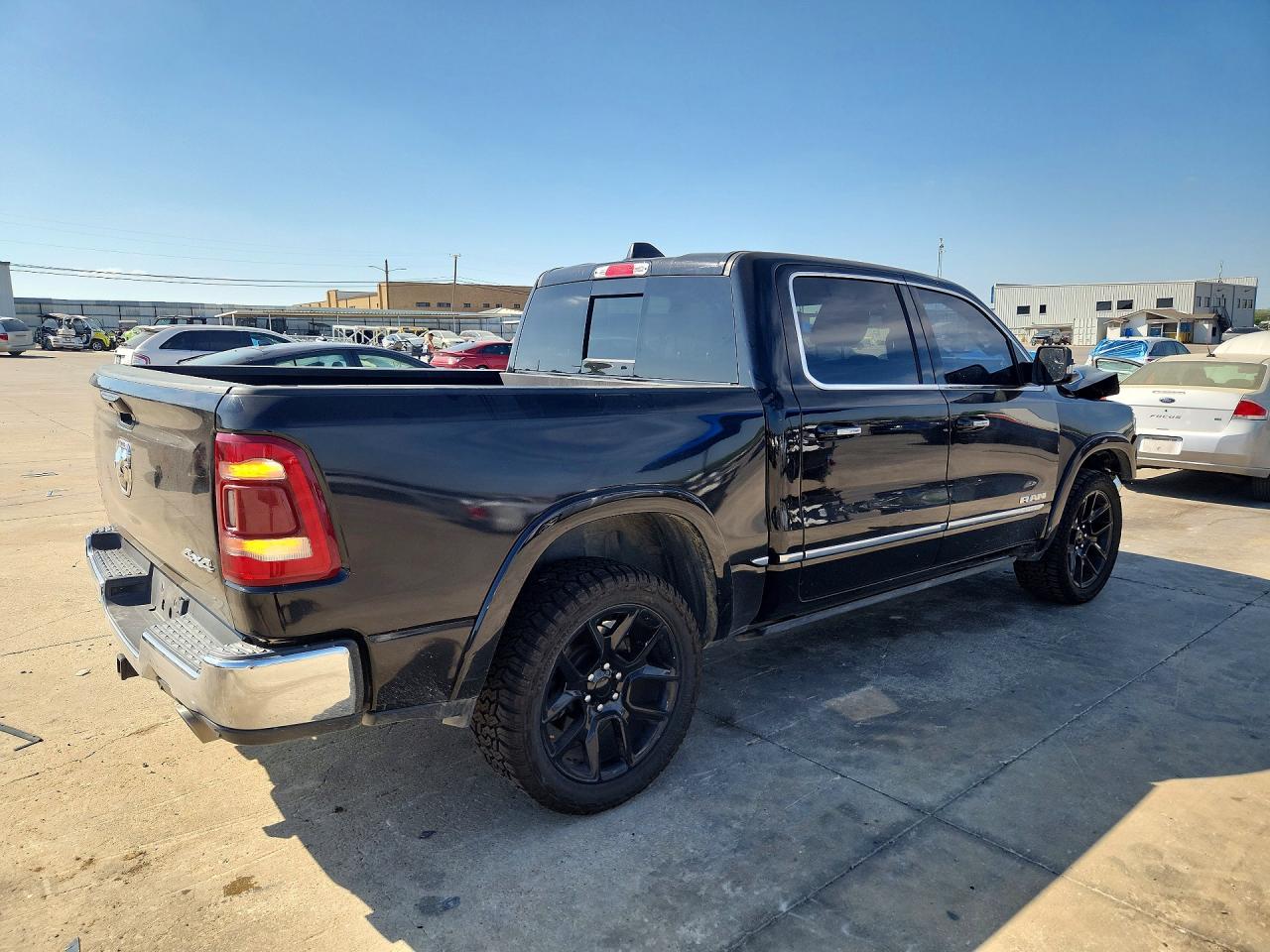 2019 RAM 1500 LIMITED — снимка 3