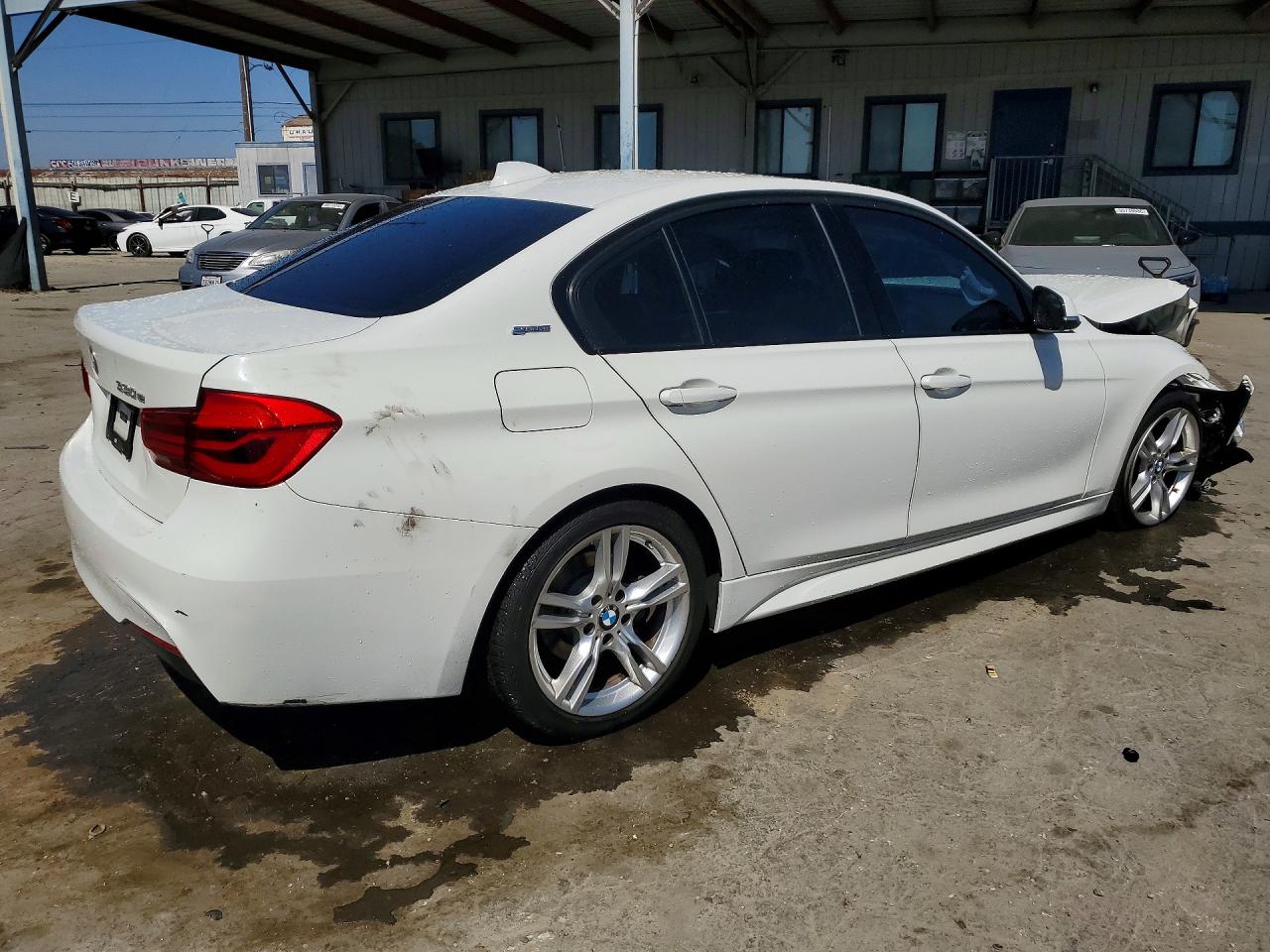 2018 BMW 330E — снимка 3