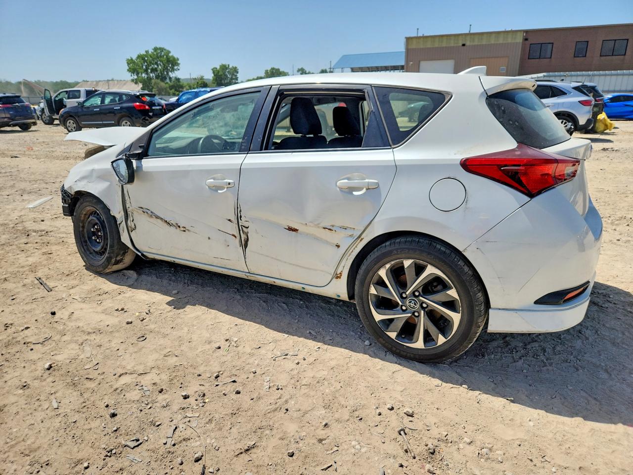 2017 TOYOTA COROLLA IM BASE — снимка 2