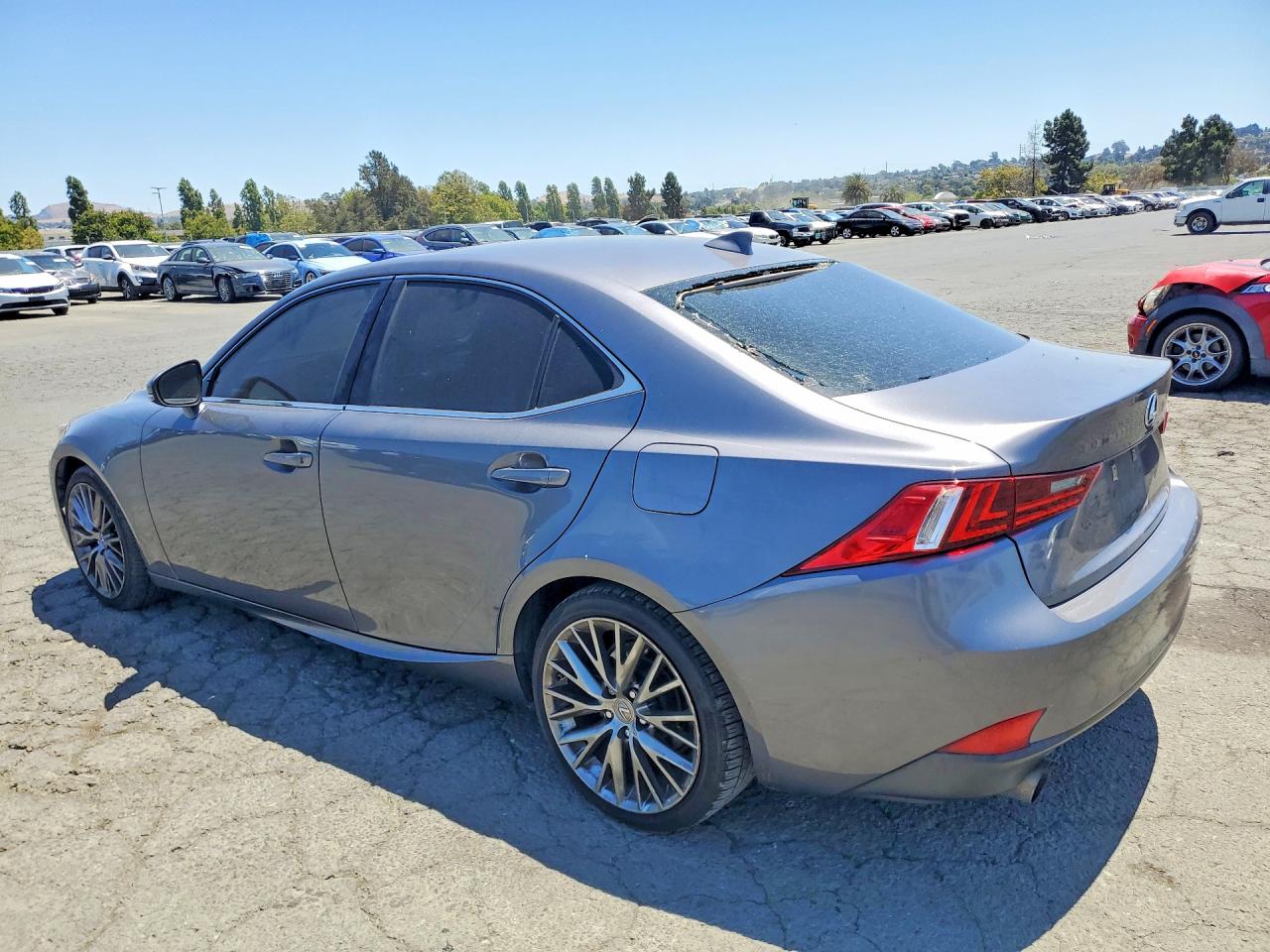 2015 LEXUS IS 250 — снимка 2