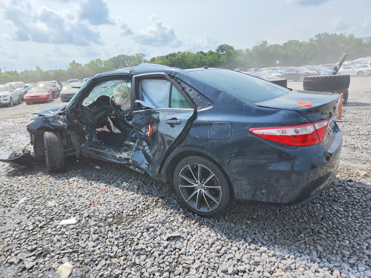 2017 TOYOTA CAMRY XSE — снимка 2