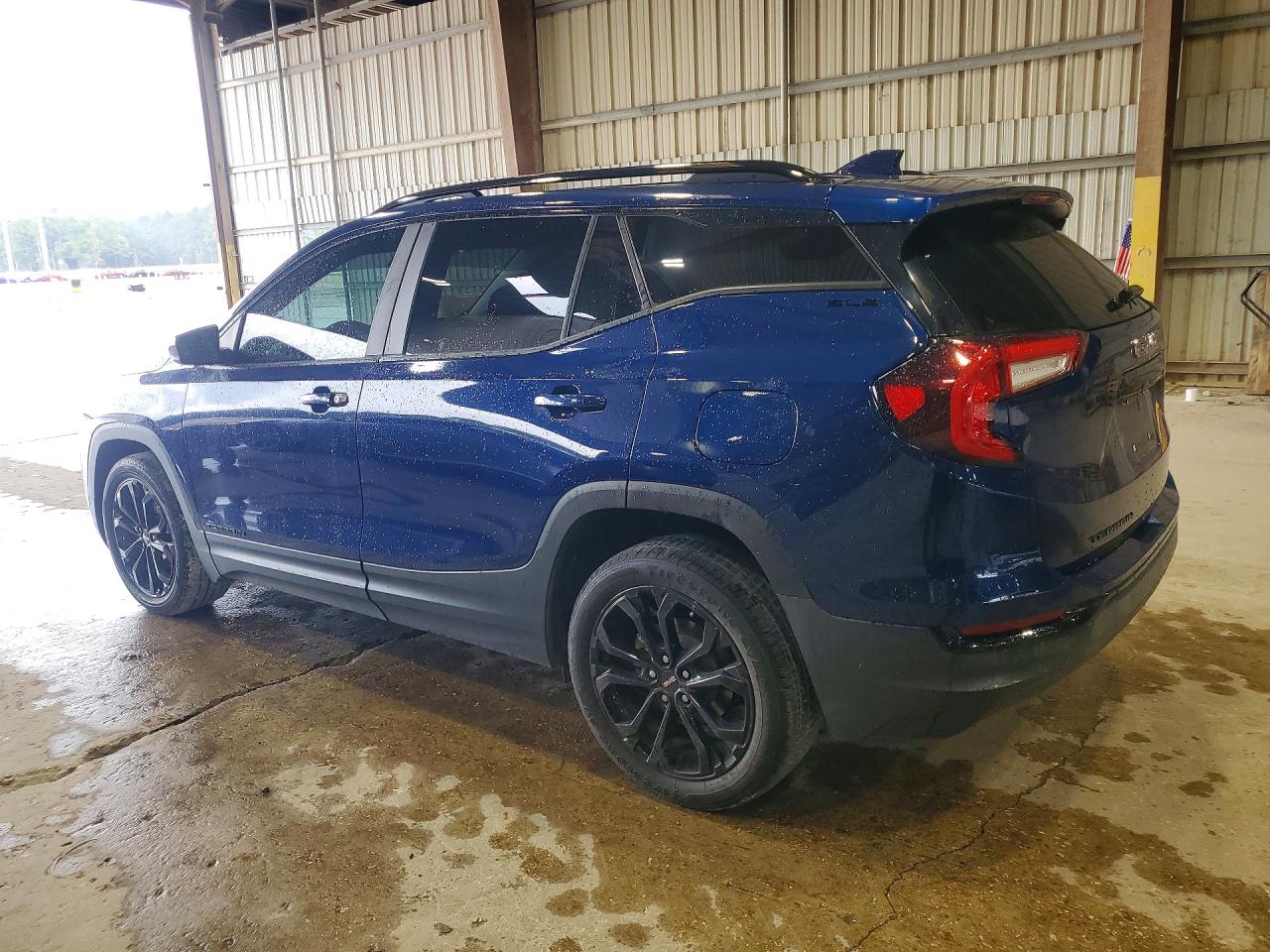 2022 GMC TERRAIN SLE — снимка 2