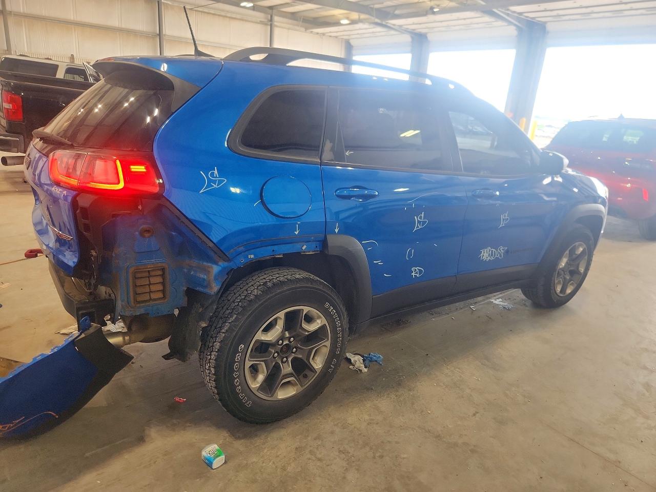 2019 JEEP CHEROKEE TRAILHAWK — снимка 3