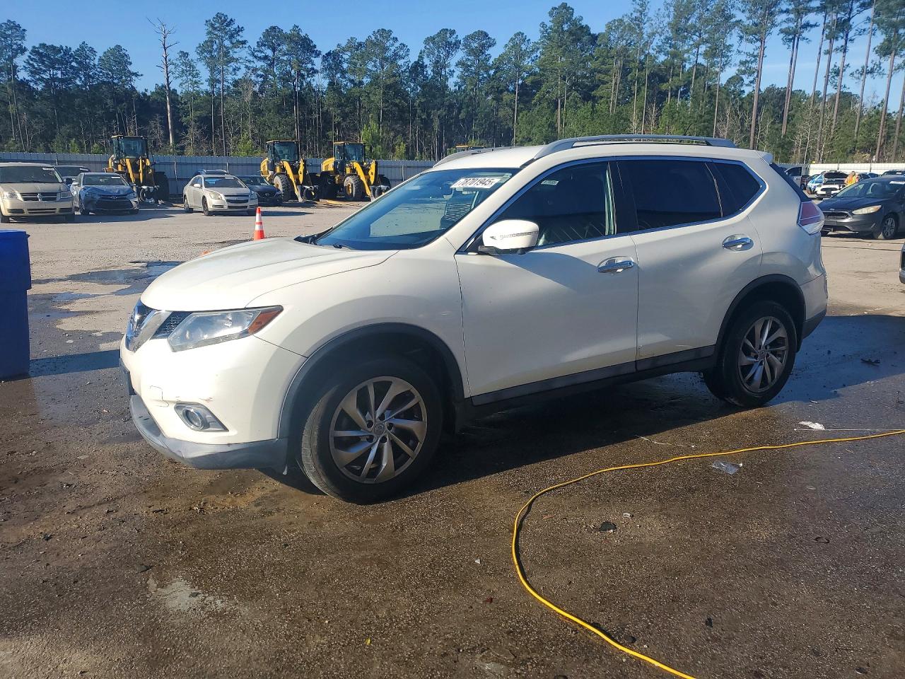 2015 NISSAN ROGUE SL