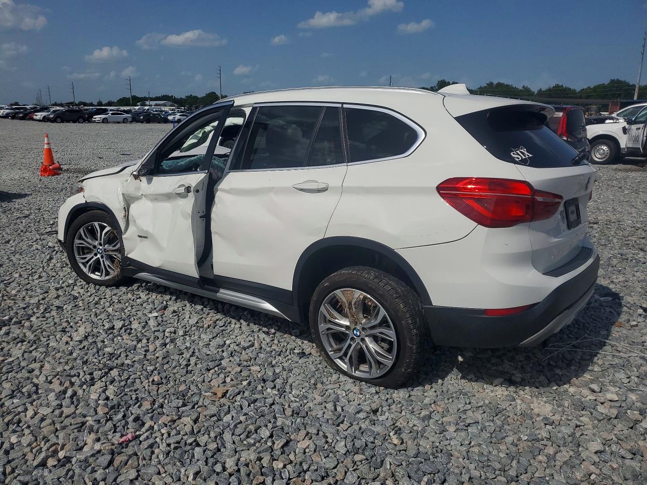 2017 BMW X1 XDRIVE28I — снимка 2