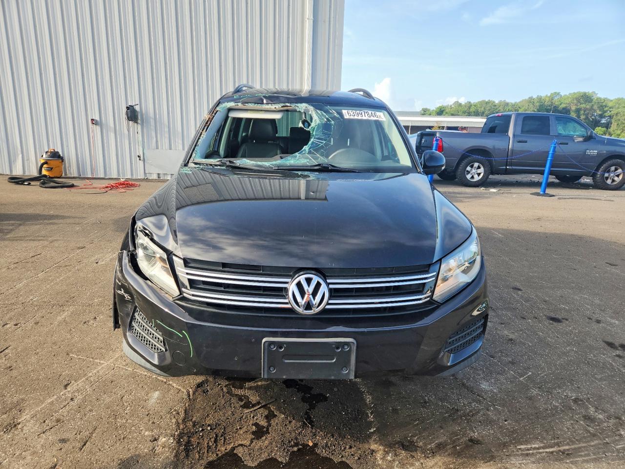 2017 VOLKSWAGEN TIGUAN S — снимка 5