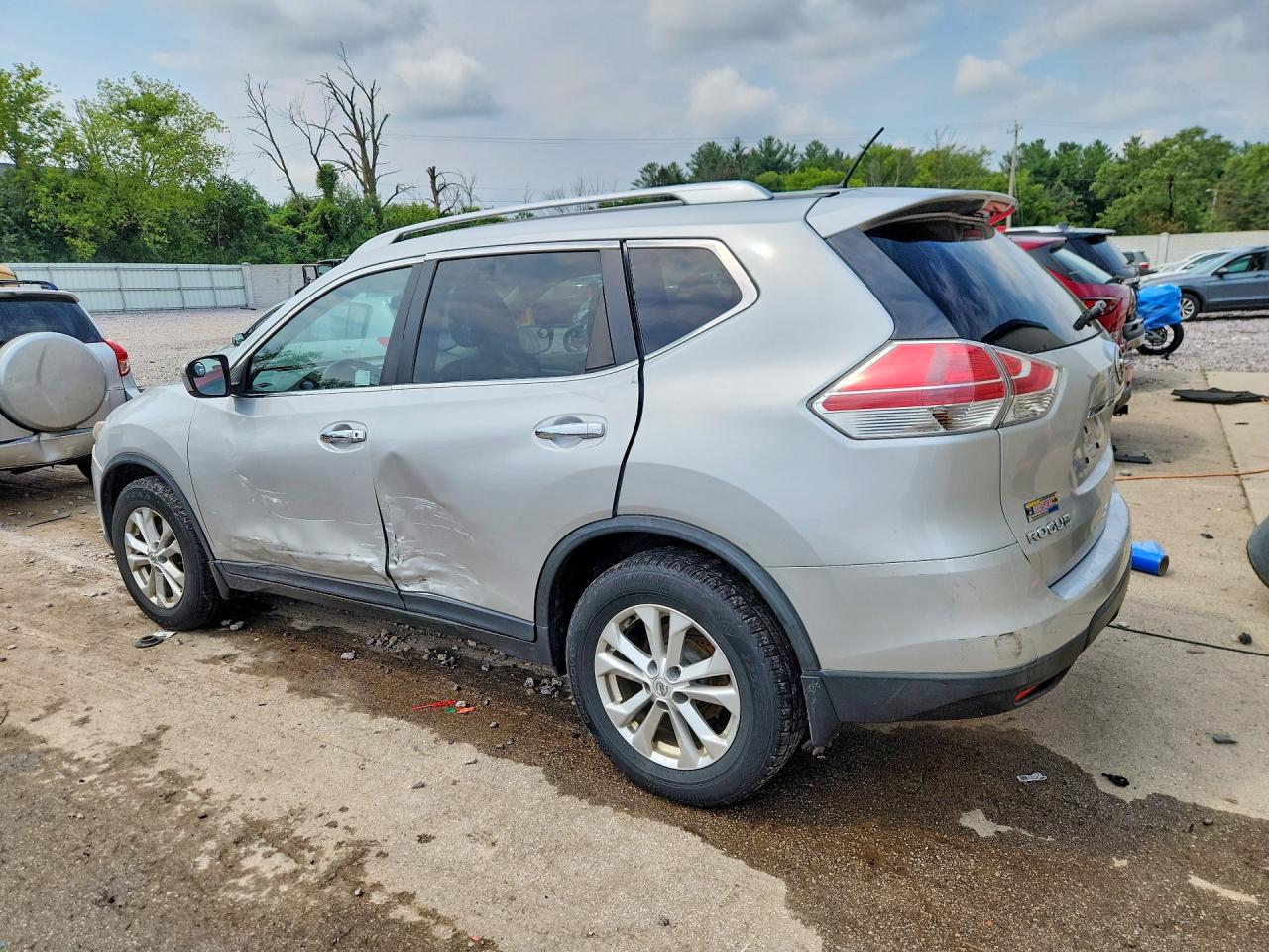 2015 NISSAN ROGUE SV — снимка 2