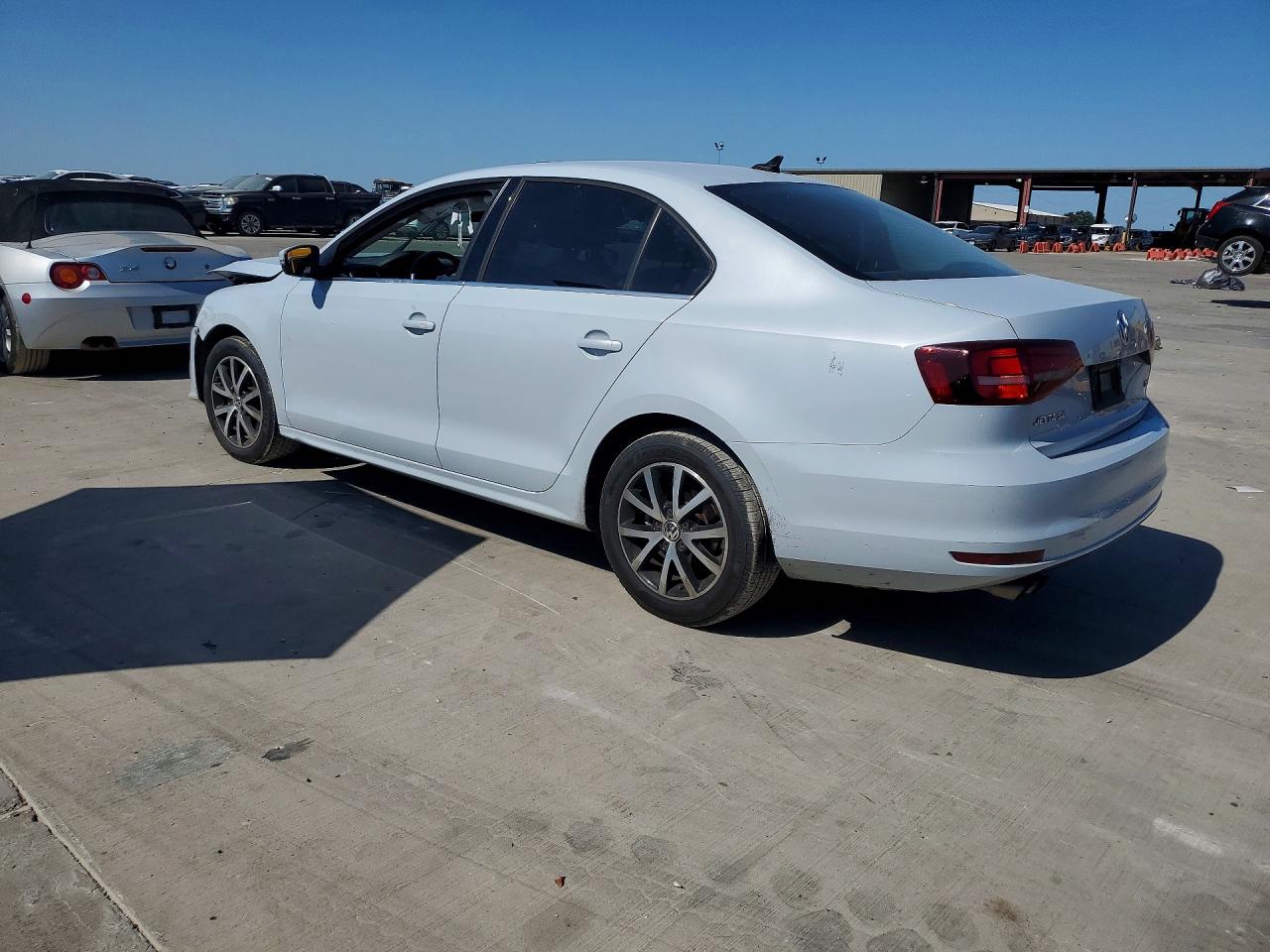 2017 VOLKSWAGEN JETTA SE — снимка 2