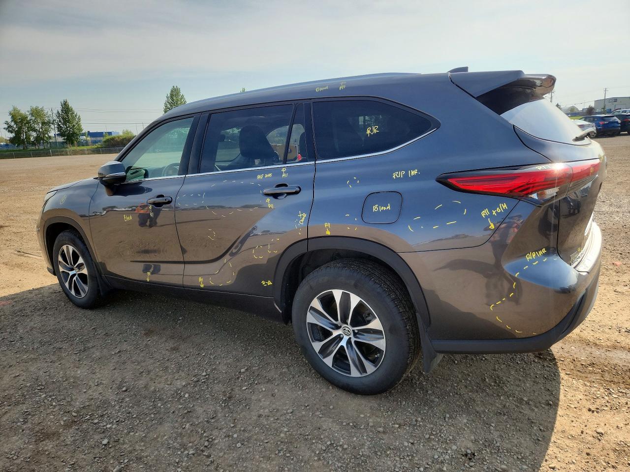 2020 TOYOTA HIGHLANDER XLE — снимка 2