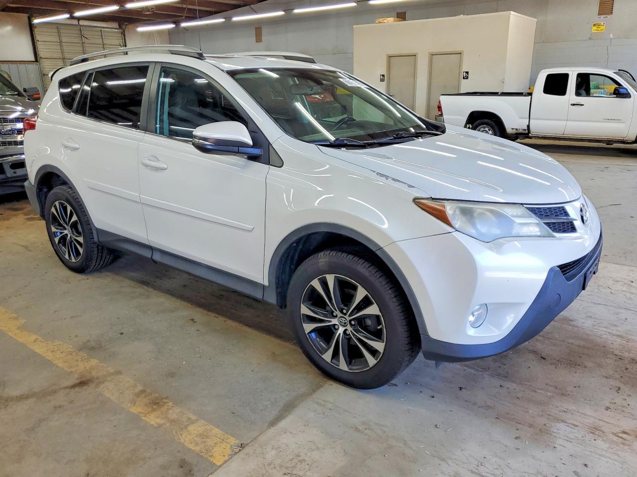 2015 TOYOTA RAV4 LIMITED — снимка 4