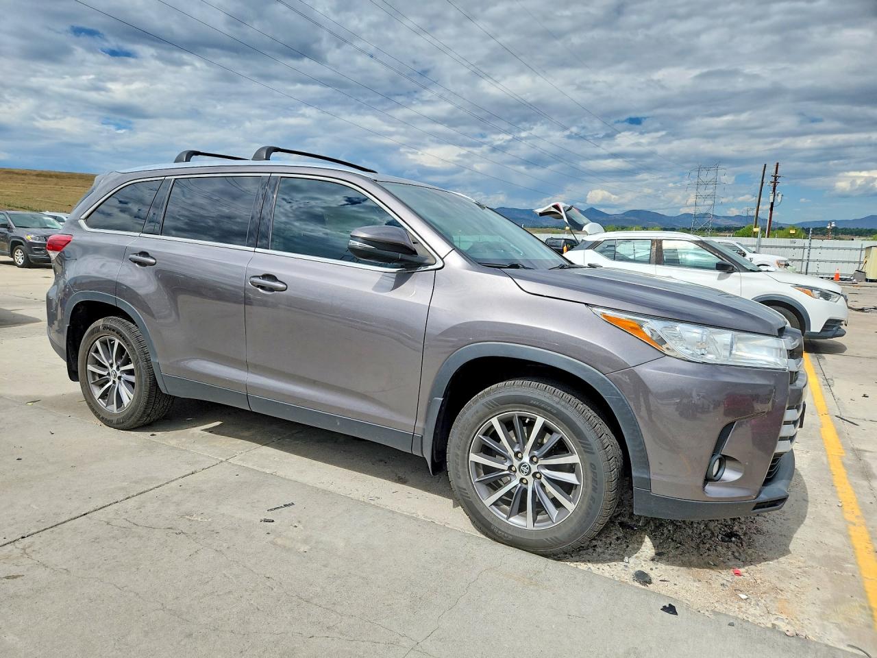 2019 TOYOTA HIGHLANDER XLE — снимка 4