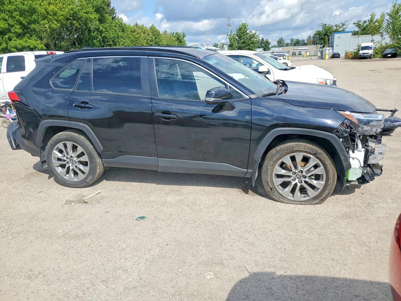 2024 TOYOTA RAV4 XLE — снимка 4