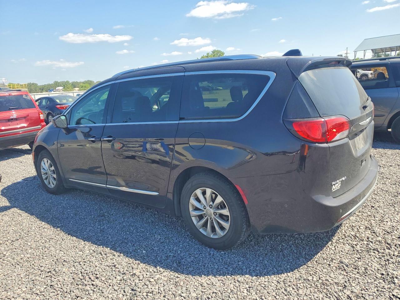 2019 CHRYSLER PACIFICA TOURING L — снимка 2