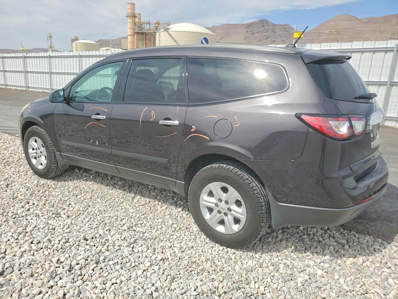 2015 CHEVROLET TRAVERSE LS — снимка 2