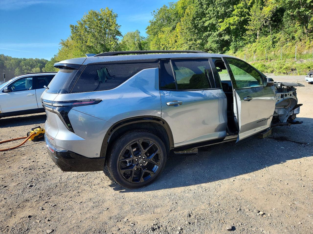 2025 CHEVROLET TRAVERSE RS — снимка 3