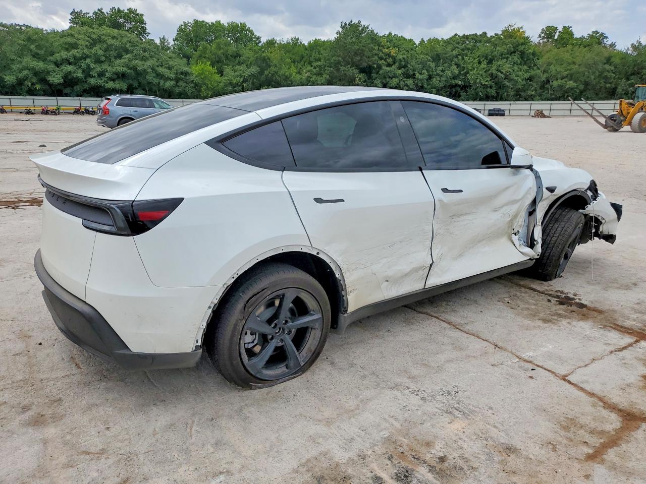 2026 TESLA MODEL Y — снимка 3