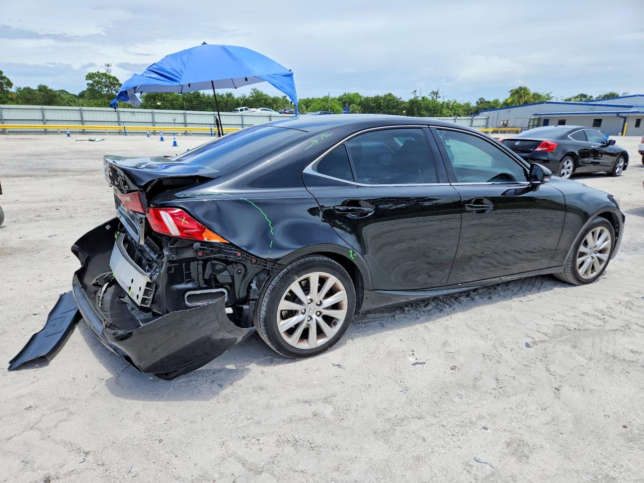 2016 LEXUS IS 200T — снимка 3