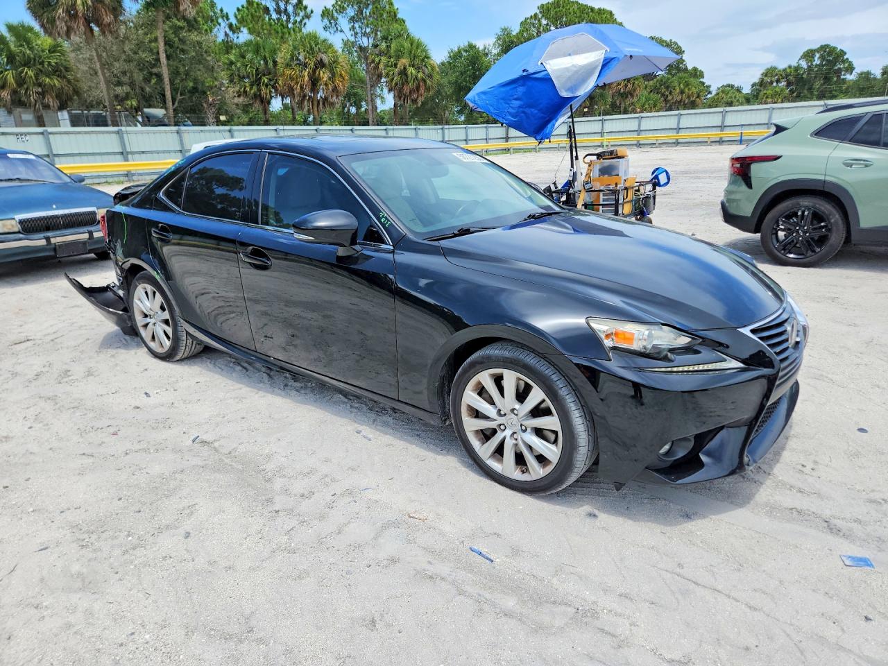 2016 LEXUS IS 200T — снимка 4