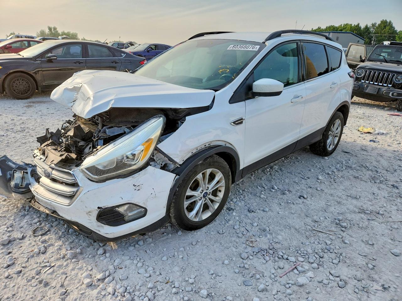 2017 FORD ESCAPE SE