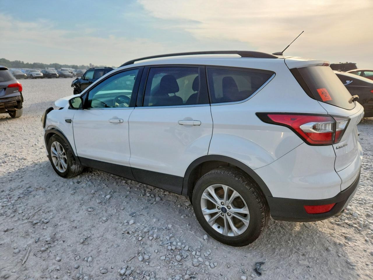 2017 FORD ESCAPE SE — снимка 2