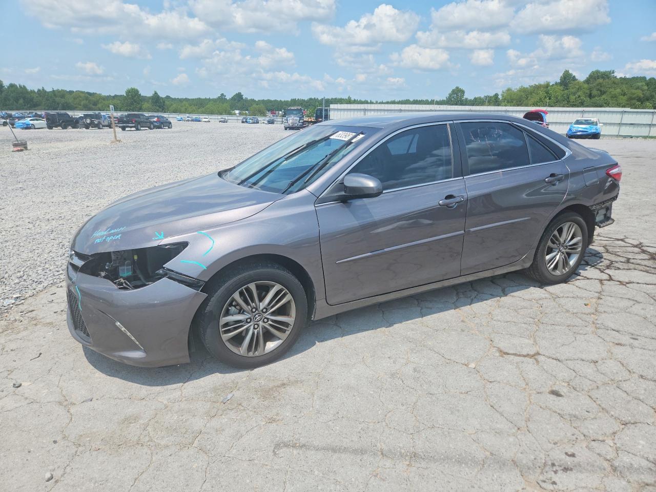2017 TOYOTA CAMRY SE