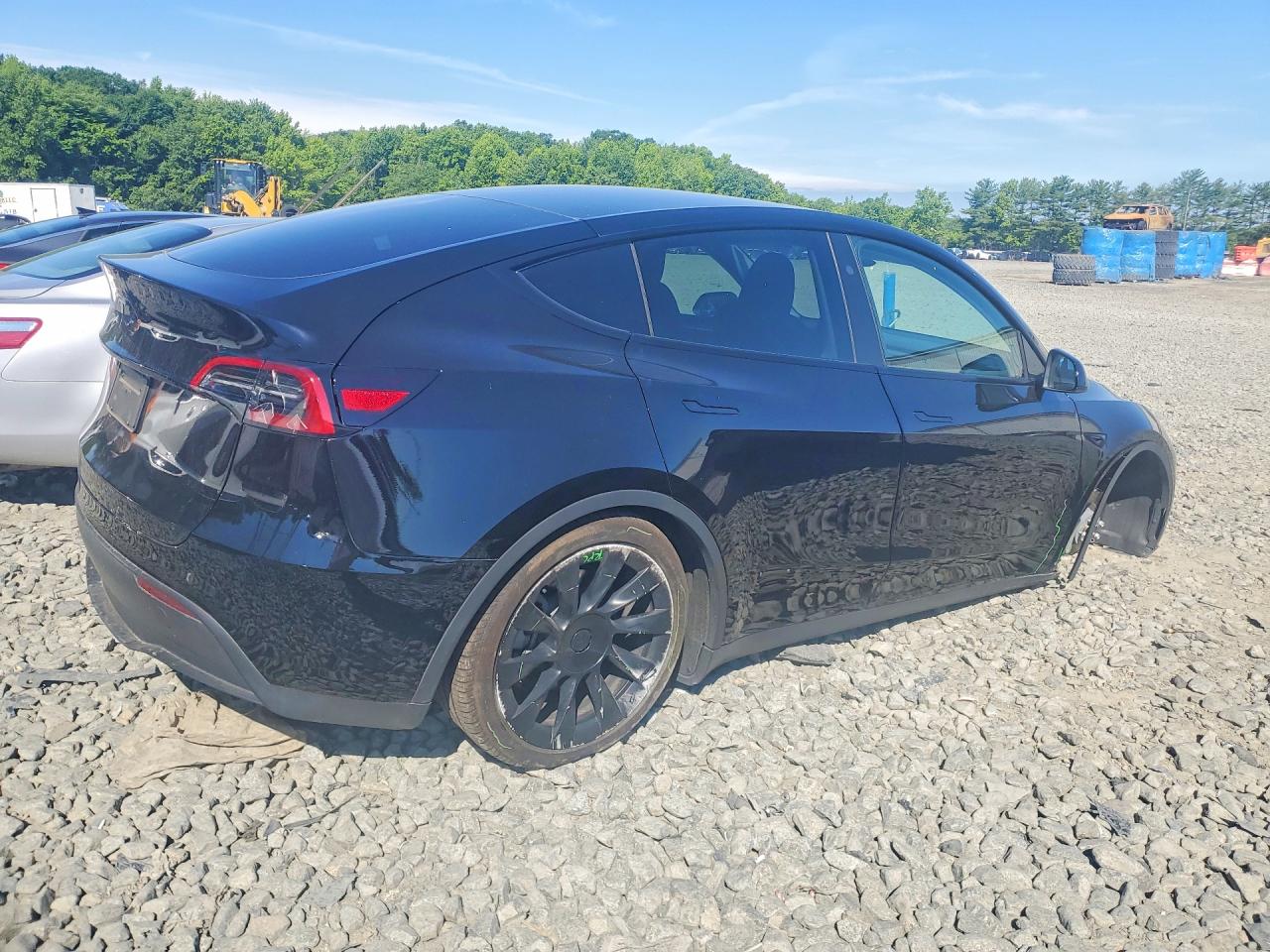 2025 TESLA MODEL Y — снимка 3