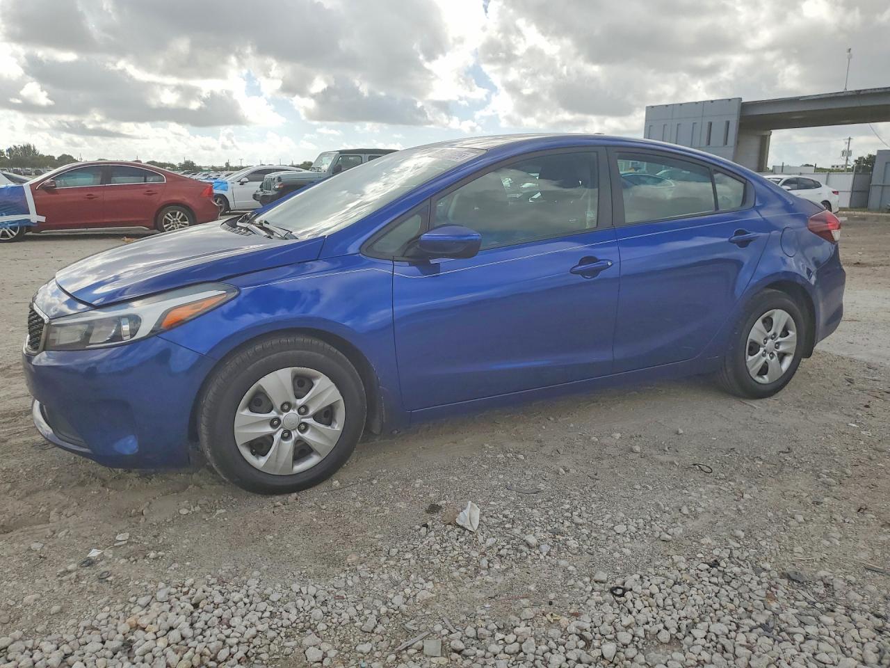 2017 KIA FORTE LX