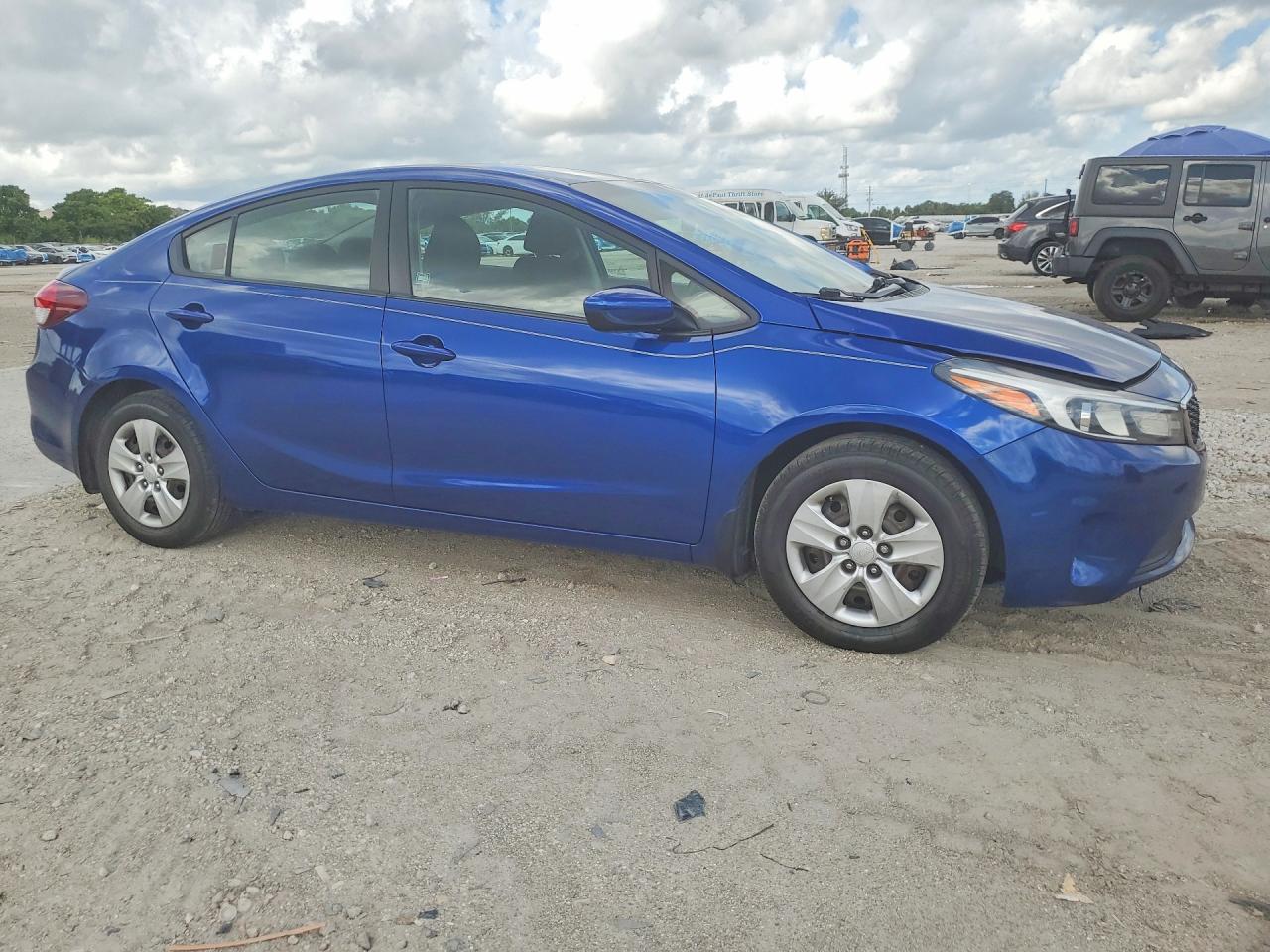 2017 KIA FORTE LX — снимка 4
