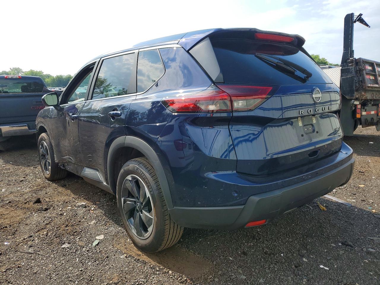 2025 NISSAN ROGUE SV — снимка 2