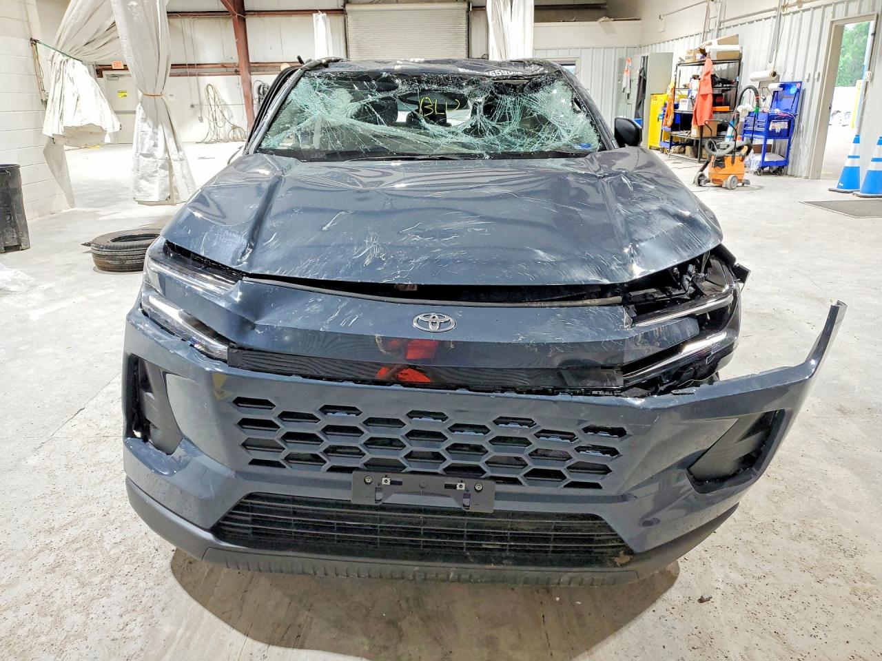 2026 TOYOTA RAV4 LE — снимка 5