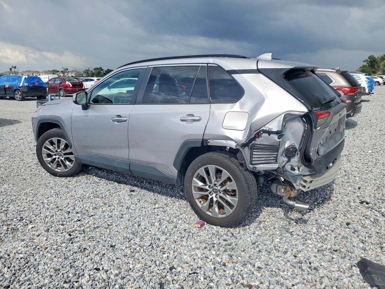 2023 TOYOTA RAV4 LIMITED — снимка 2